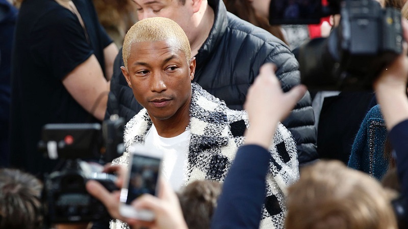 Why We Love Pharrell Williams’s Surprise Blonde Moment at the Grammys Tonight
