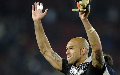 Everton's Tim Howard enters record books as one of few goalkeepers to score in BPL, against Bolton in 2012